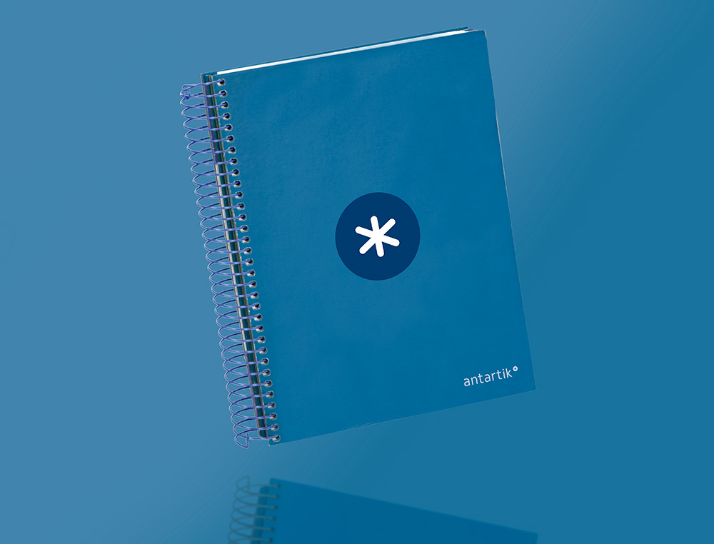 CADERNO ESPIRAL DIN A5 ANTARTIK CAPA FORRADA 120 F 100 GR QUADRICULA 5 MM 5 BANDAS COR AZUL ESCURO