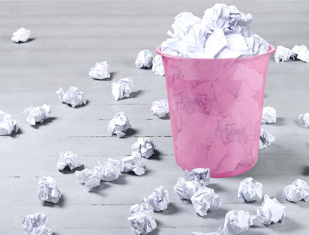 CESTO DE PAPEIS EM PLASTICO LIDERPAPEL ECOUSE 100% RECICLADO ROSA TRANSLUCIDO 13 LITROS 275X285 MM