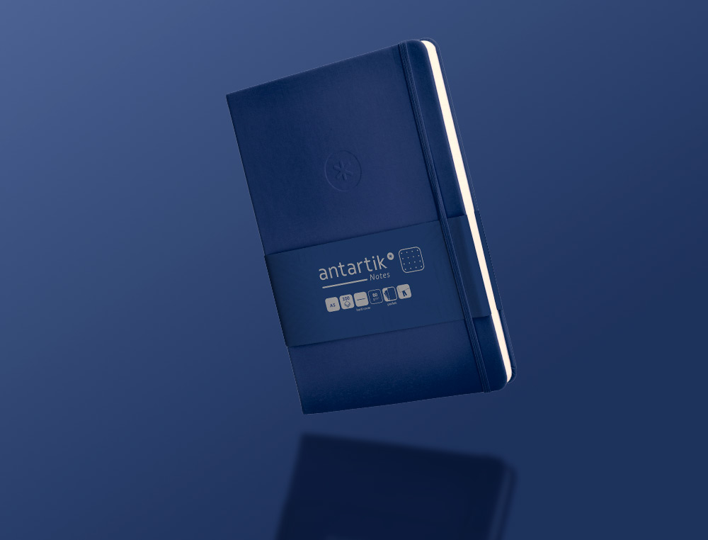 CADERNO COM ELASTICO ANTARTIK NOTES CAPA DURA A5 PONTILHADO AZUL MARINHO 100 FOLHAS 80 GR FSC