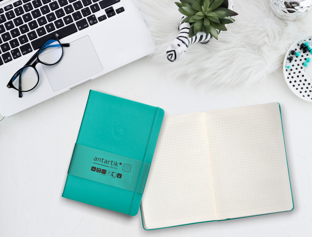 CADERNO COM ELASTICO ANTARTIK NOTES CAPA DURA A5 QUADRICULADO TURQUESA 100 FOLHAS 80 GR FSC
